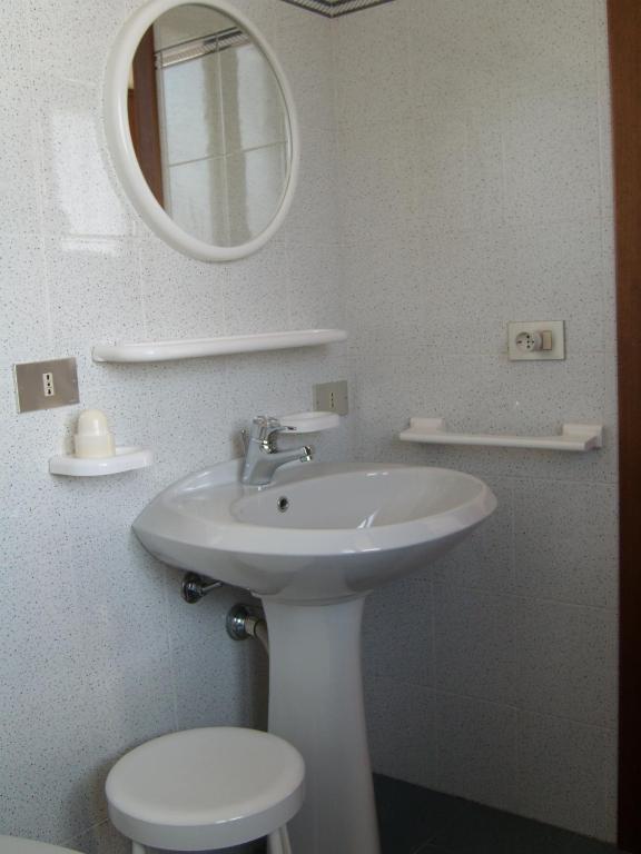 Ferienwohnung Casa Rita Tignale Zimmer foto